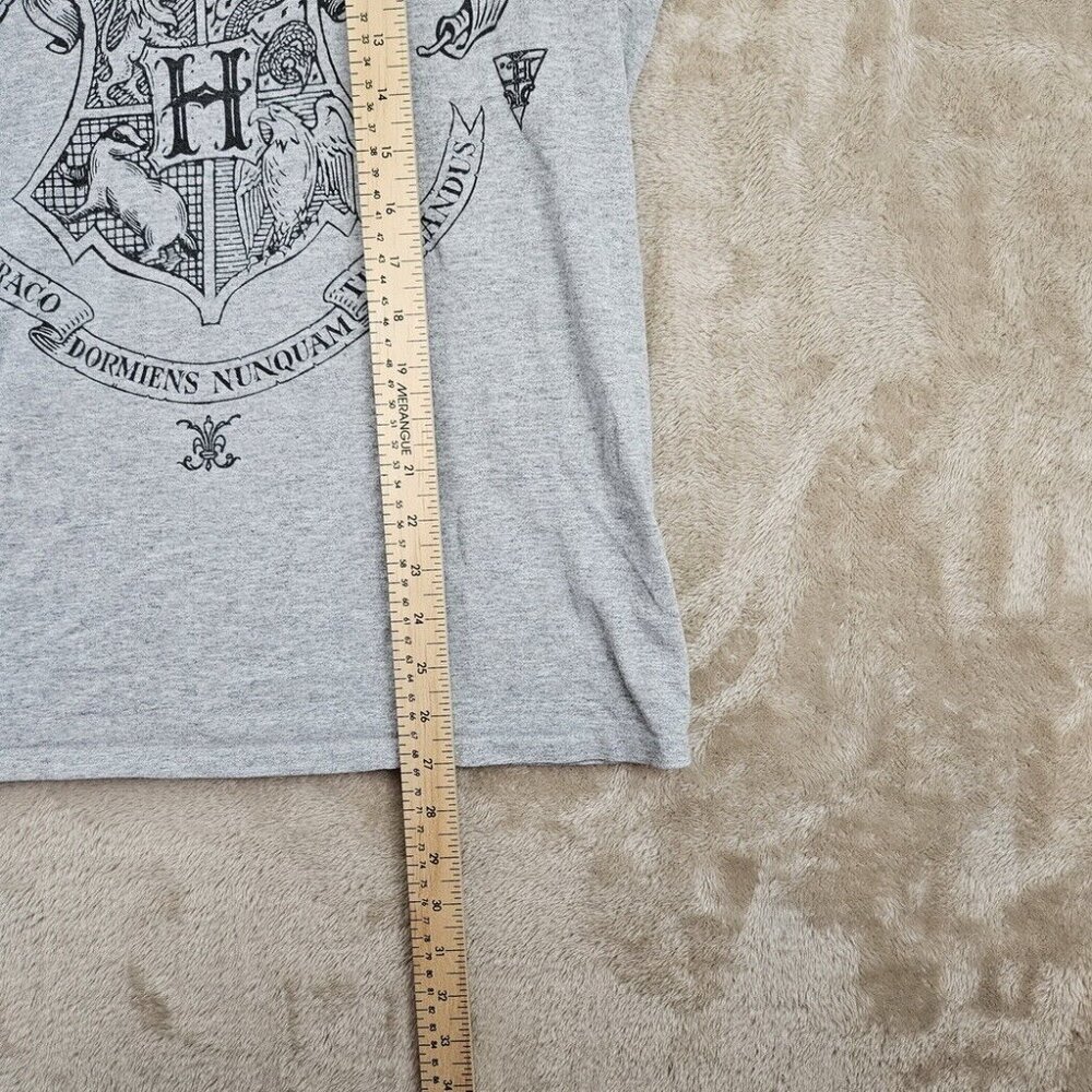 Harry Potter London Platform 9 3/4 Hogwarts Womens Top Size M Gray Short Sleeve - Picture 4 of 9